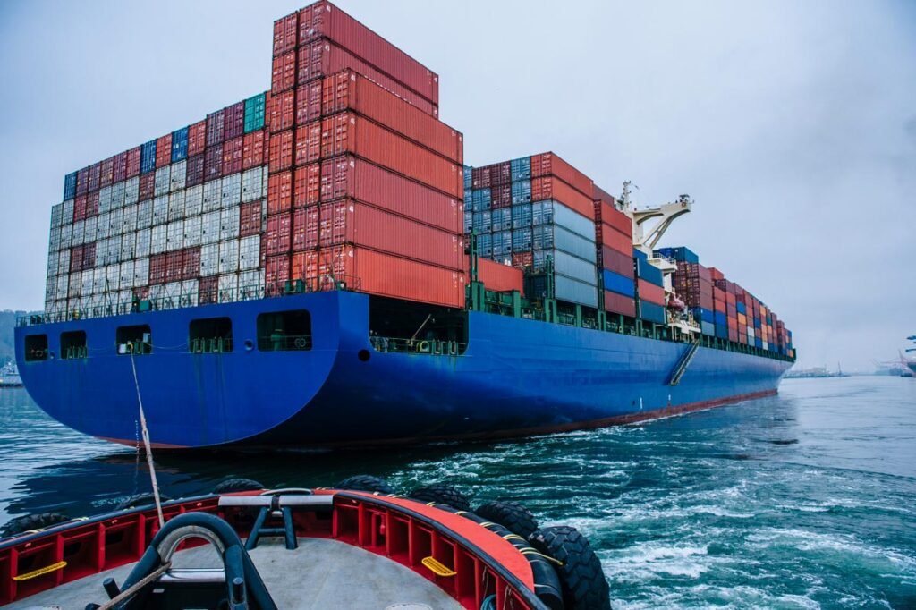 Discover six key signs your customs operations lack control—and how 3PLs can strengthen compliance, resilience and audit‑ready supply chain processes.